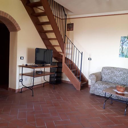 Agriturismo Montemari Villa Палая Стая снимка