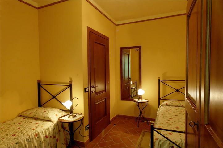 Agriturismo Montemari Villa Палая Стая снимка